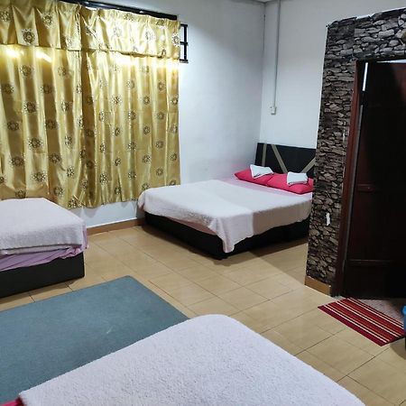 Kencana Guest House パンタイ・サナング エクステリア 写真