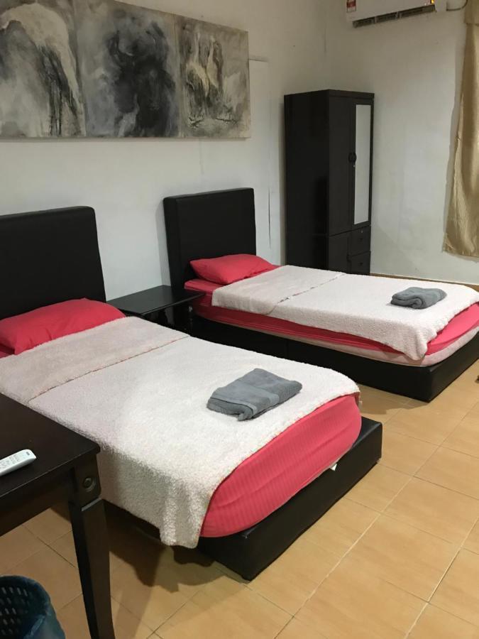 Kencana Guest House パンタイ・サナング エクステリア 写真
