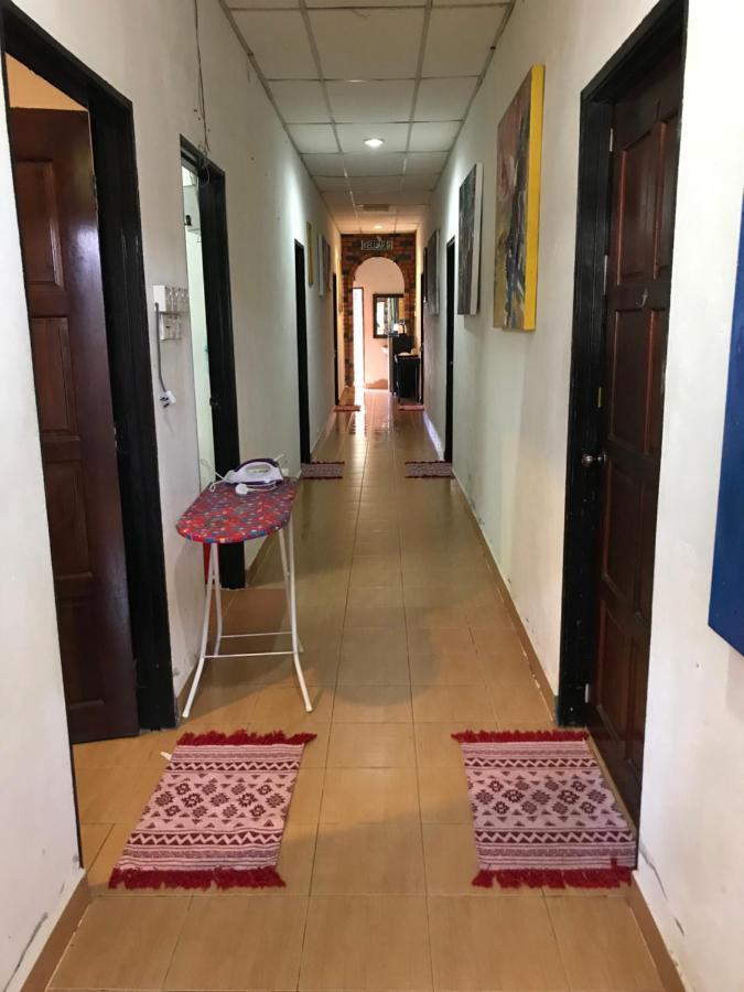 Kencana Guest House パンタイ・サナング エクステリア 写真